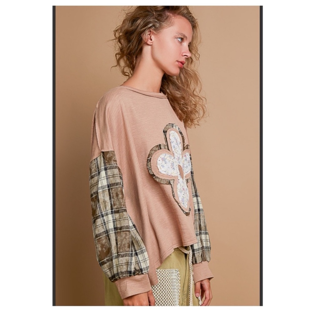 POL Plaid Sleeve Floral Top - Picture 3 of 6